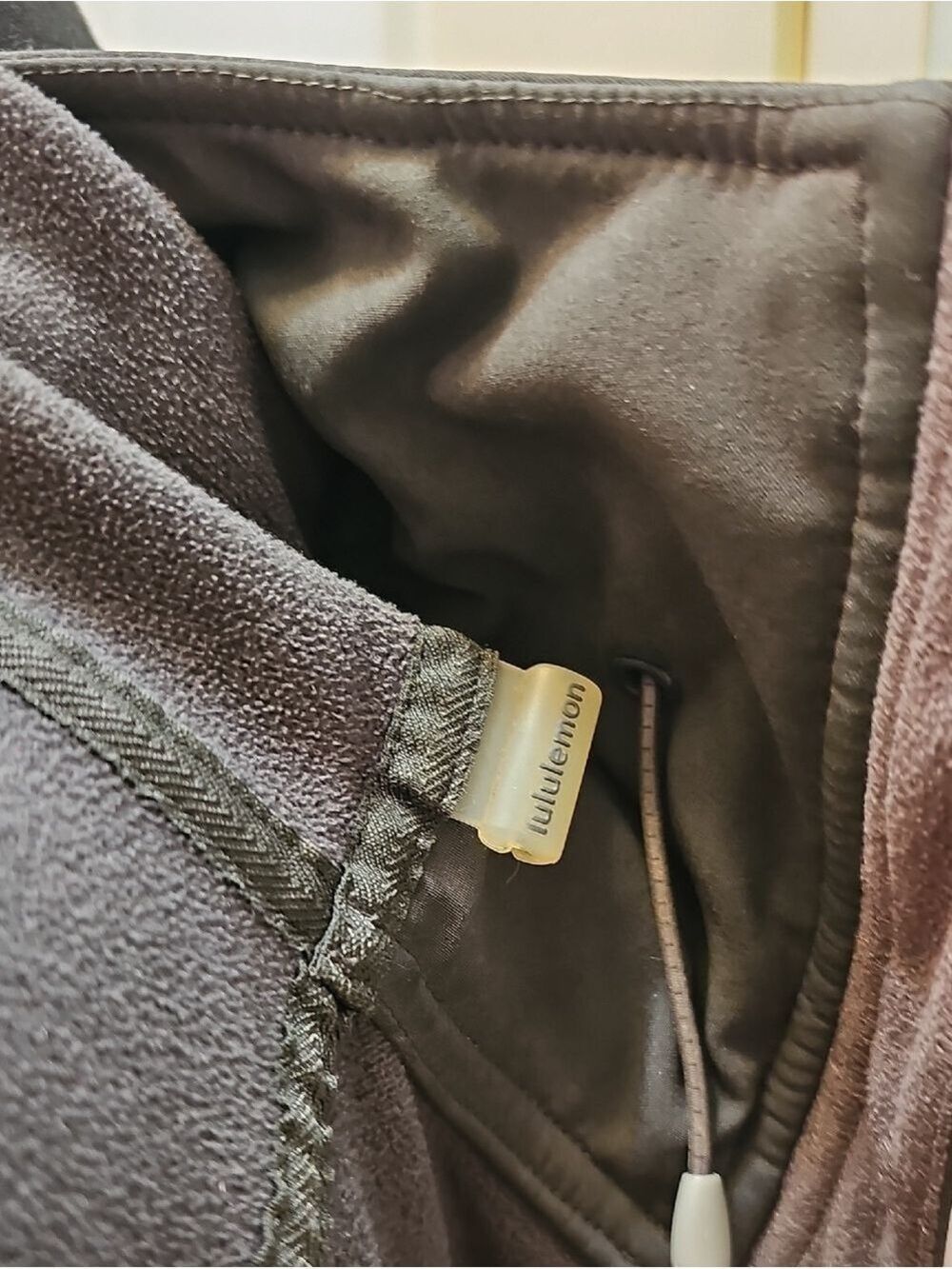 Lululemon Coat - Picture 7 of 7